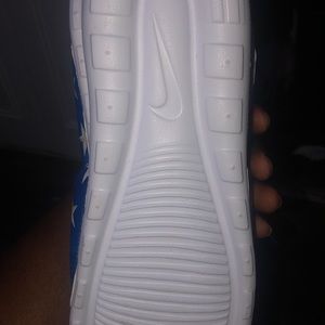 Brand new Nike flip flops